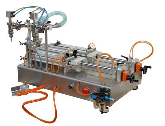 Double head liquid filling machine