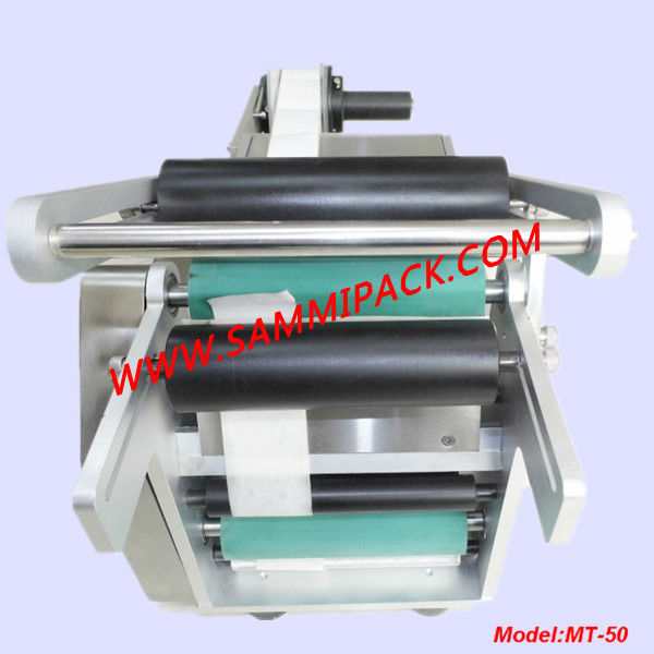 Semi Auto Round Bottle Labeling Machine